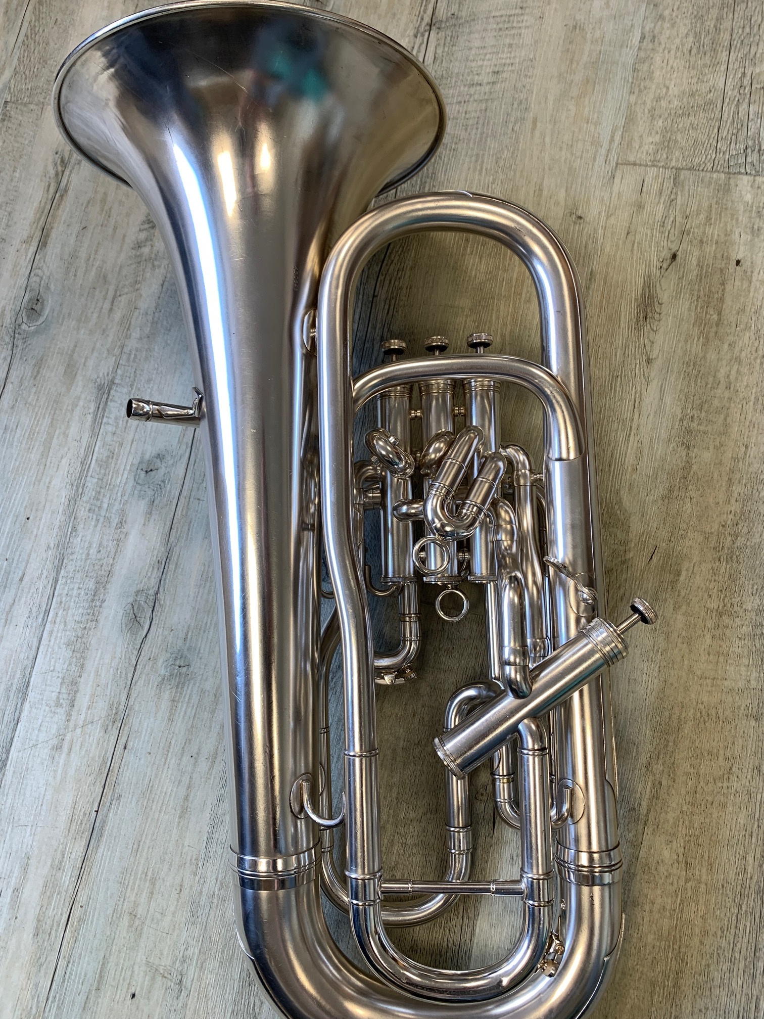 Euphonium Sib Besson 3+1 compensé eupnonium_compense_boosey_and__hawkes_besson_46