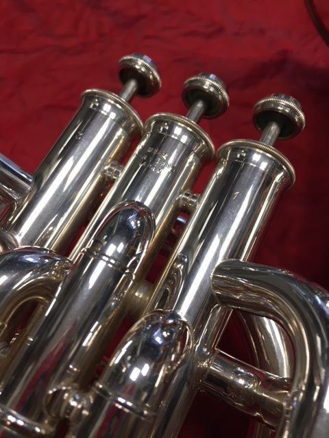 Saxhorn Baryton Sib Yamaha saxhorn baryton yamaha ybh301s 3