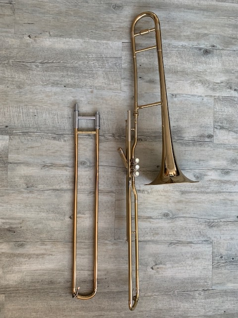 Trombone à pistons et coulisse trombonne pistons blessing 7