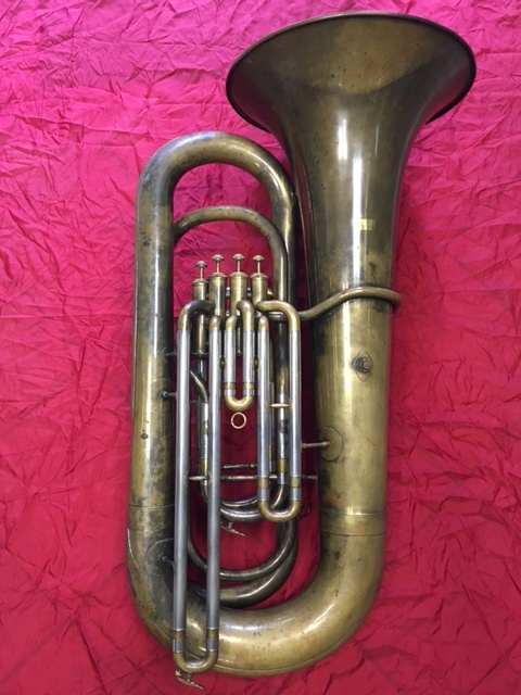 tubas trouttet